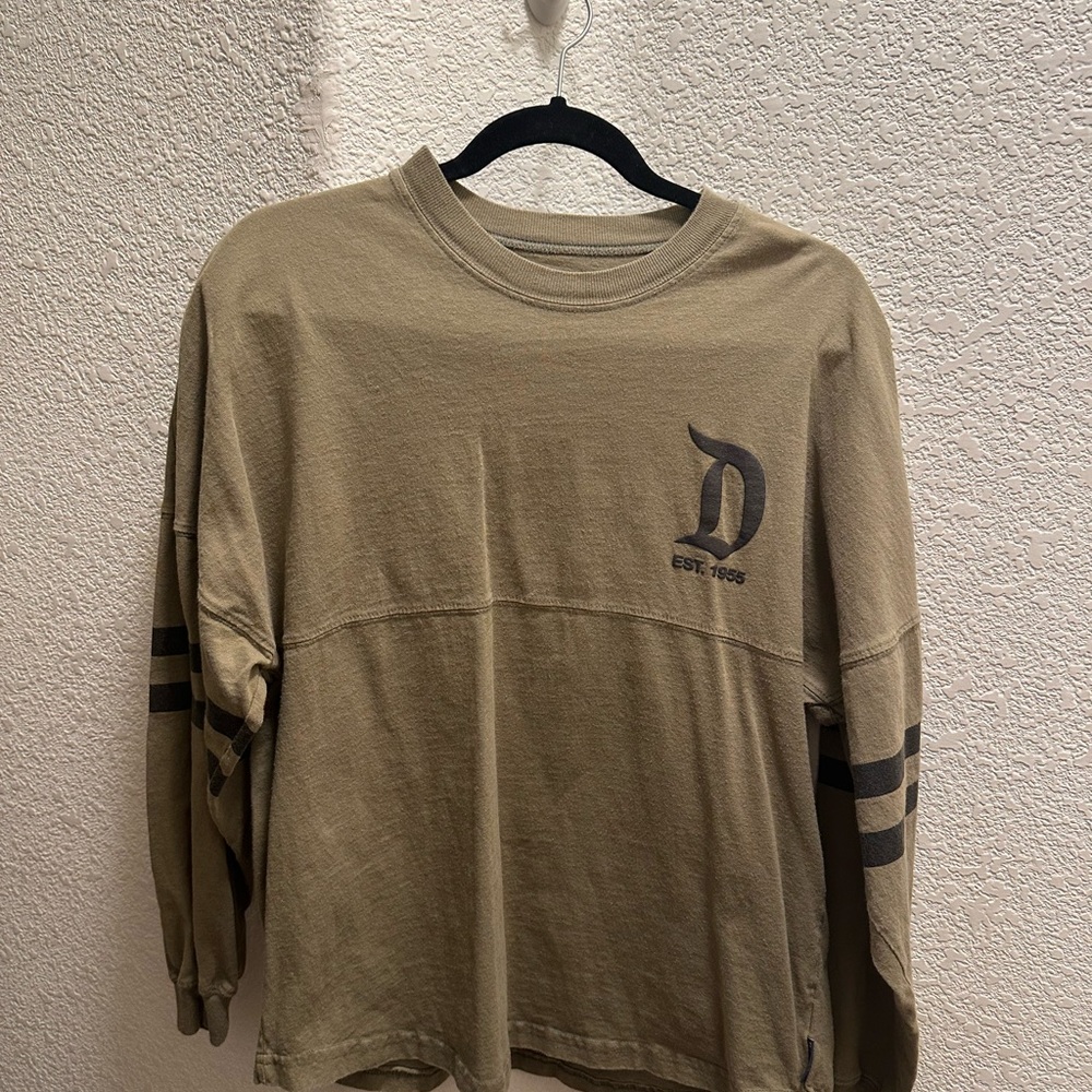 Disneyland Sweater/Crewneck (army green)